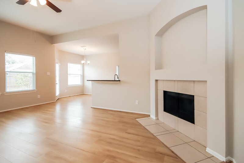 2,175/Mo, 32103 Sue Ln Pinehurst, TX 77362 Living Room View 2
