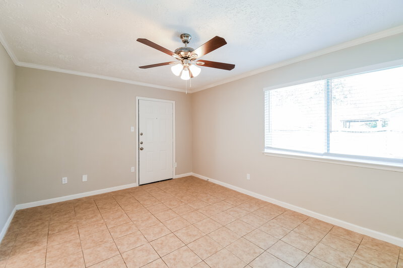 2,080/Mo, 1001 Landing Blvd League City, TX 77573 Main Bedroom View 2