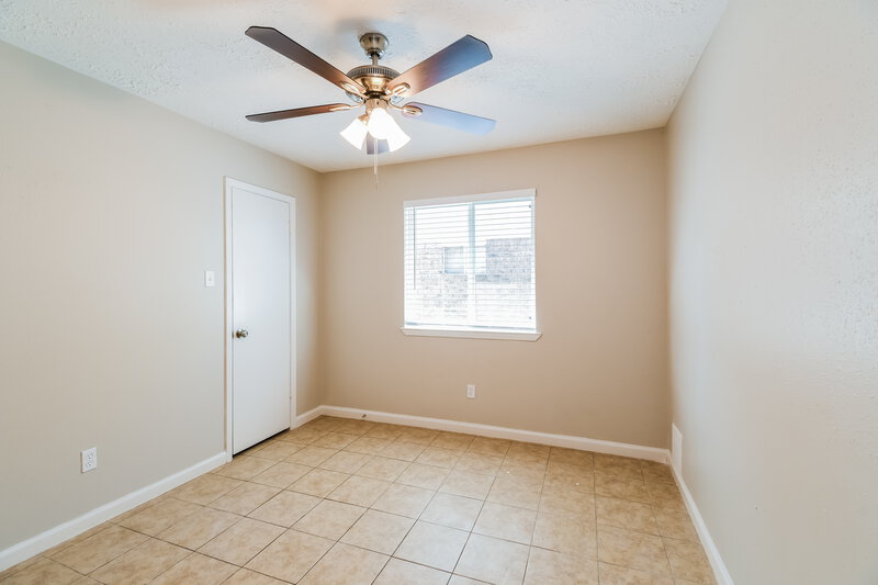 2,080/Mo, 1001 Landing Blvd League City, TX 77573 Bedroom View 2
