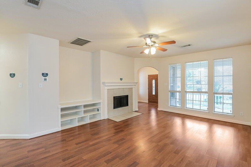 2,285/Mo, 1310 Coppercrest Dr Spring, TX 77386 Living Room View 2
