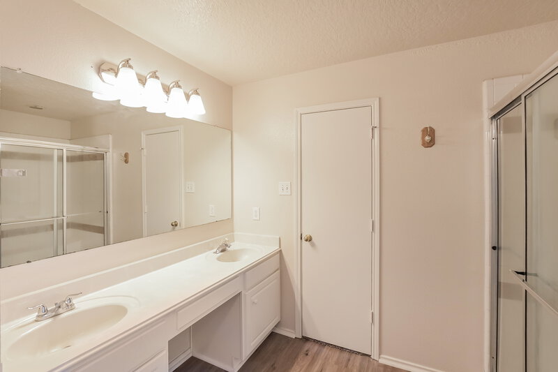 2,285/Mo, 1310 Coppercrest Dr Spring, TX 77386 Main Bathroom View 2