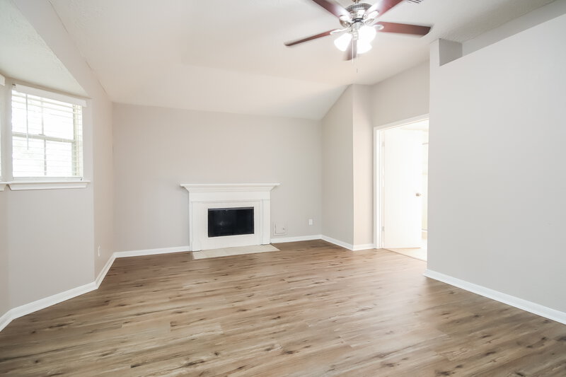 2,175/Mo, 1715 Windy Knoll Dr Houston, TX 77084 Family Room View