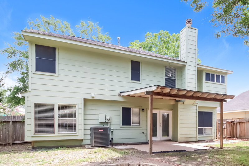 2,175/Mo, 1715 Windy Knoll Dr Houston, TX 77084 Rear View