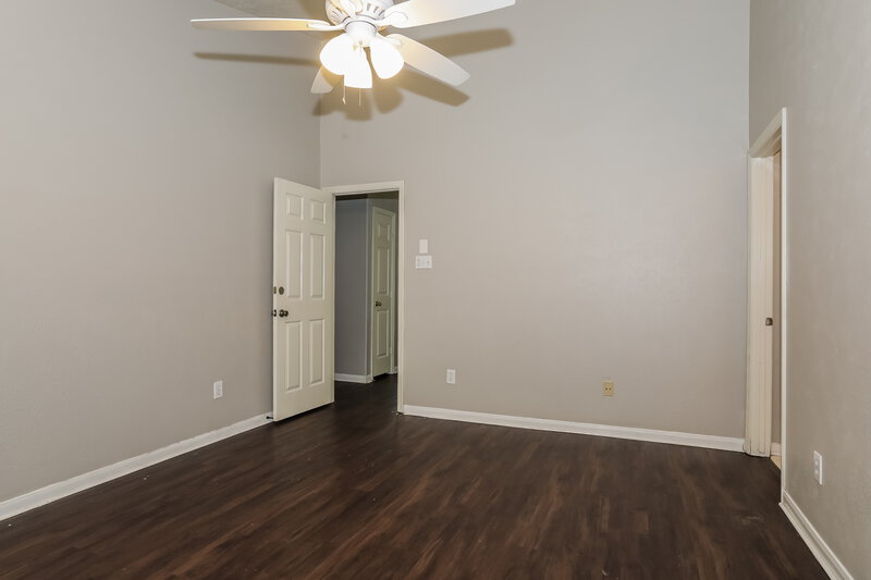 0/Mo, 19823 Indian Cherry Forest Ln Cypress, TX 77433 Main Bedroom View