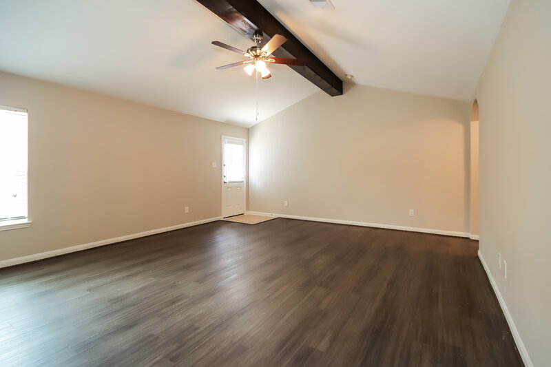 2,085/Mo, 12039 Fairquarter Ln Pinehurst, TX 77362 Living Room View