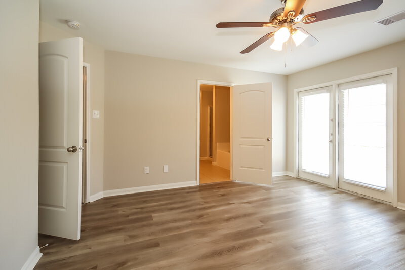 2,085/Mo, 12039 Fairquarter Ln Pinehurst, TX 77362 Main Bedroom View