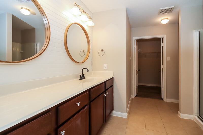 2,085/Mo, 12039 Fairquarter Ln Pinehurst, TX 77362 Main Bathroom View