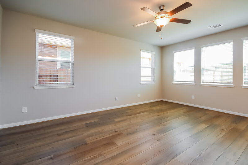 2,095/Mo, 7068 Silverleaf Oak Street Conroe, TX 77304 Living Room View