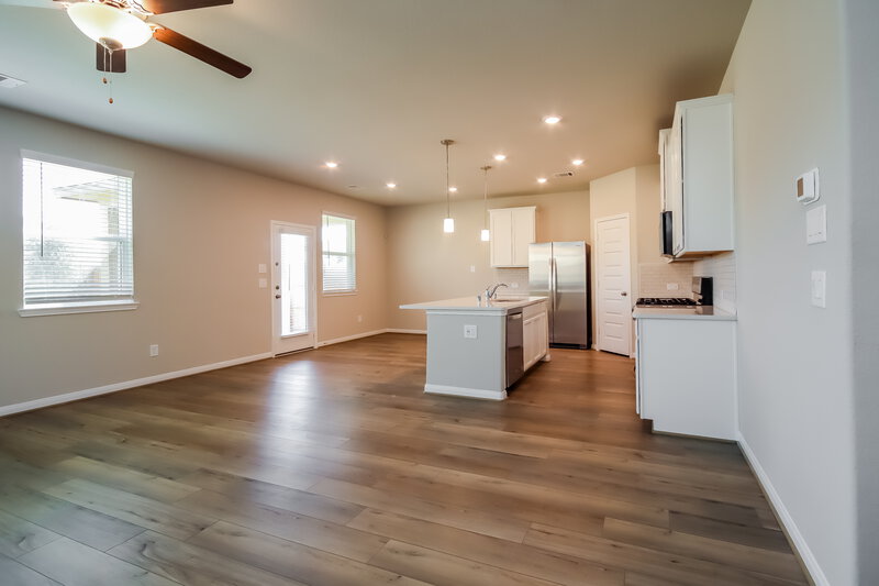 2,095/Mo, 7068 Silverleaf Oak Street Conroe, TX 77304 Dining Room View