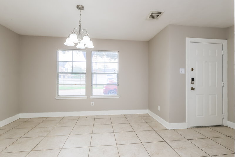 1,920/Mo, 10202 Farrell Dr Houston, TX 77070 Living Room View 2