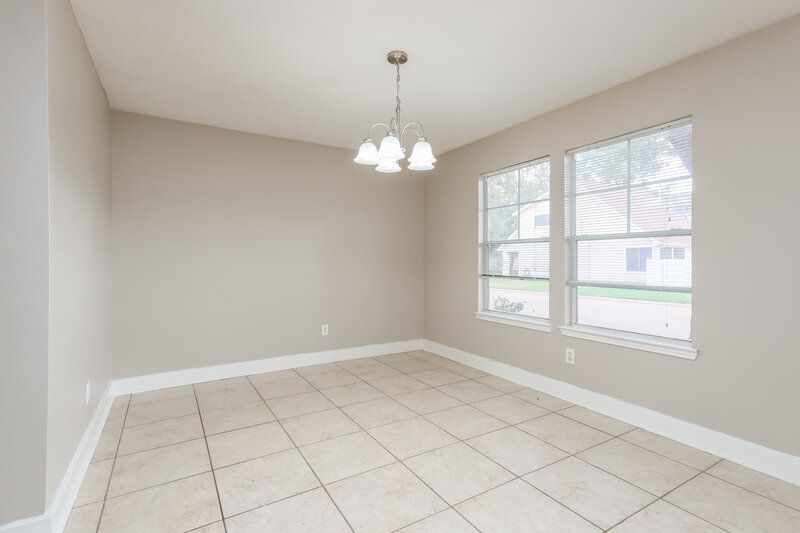 1,920/Mo, 10202 Farrell Dr Houston, TX 77070 Dining Room View