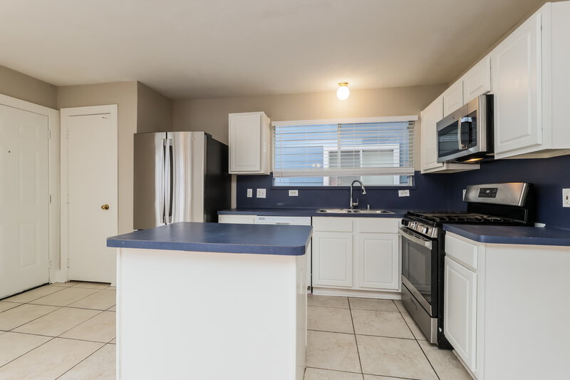 1,920/Mo, 10202 Farrell Dr Houston, TX 77070 Kitchen View