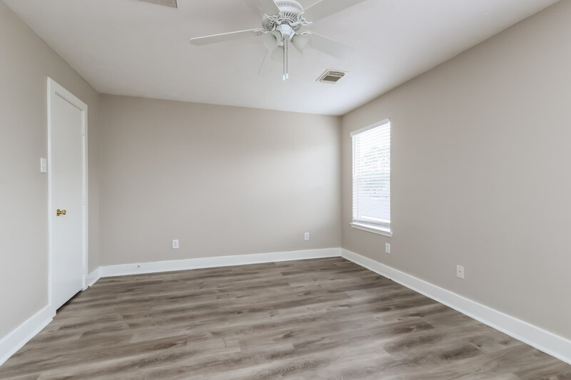 1,920/Mo, 10202 Farrell Dr Houston, TX 77070 Main Bedroom View