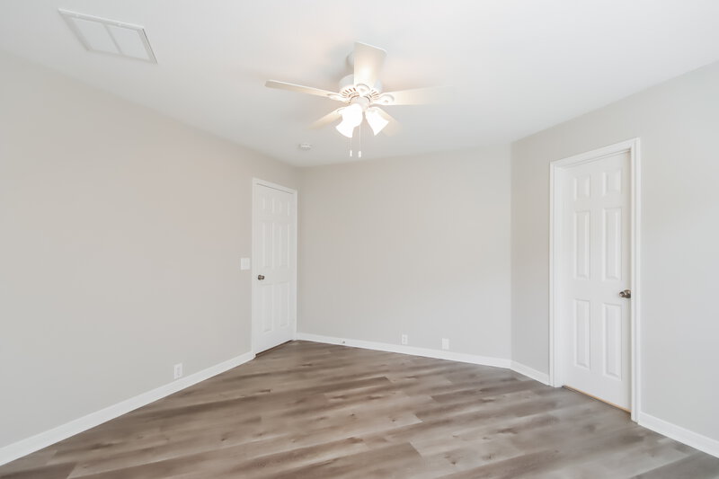 2,035/Mo, 2805 Woodspring Forest Dr Kingwood, TX 77345 Main Bedroom View