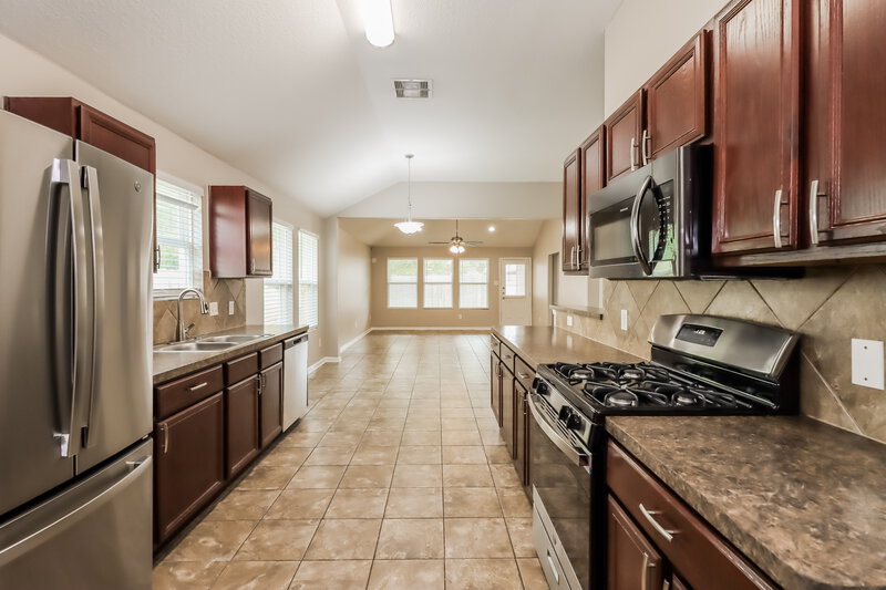 1,955/Mo, 9857 Lace Flower Way Conroe, TX 77385 Kitchen View 2