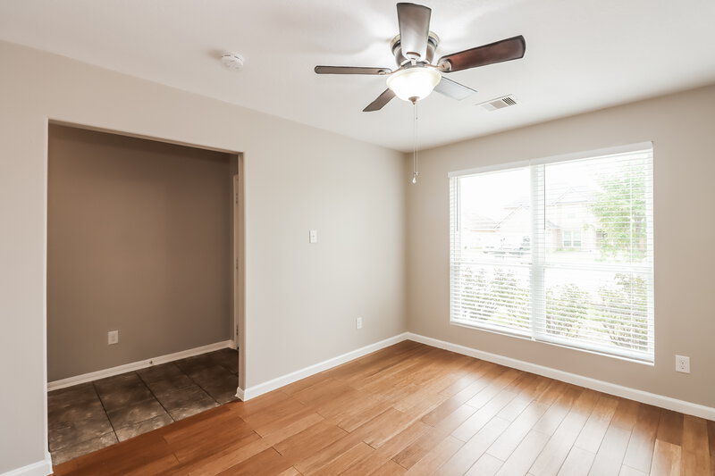 1,955/Mo, 9857 Lace Flower Way Conroe, TX 77385 Bedroom View 3