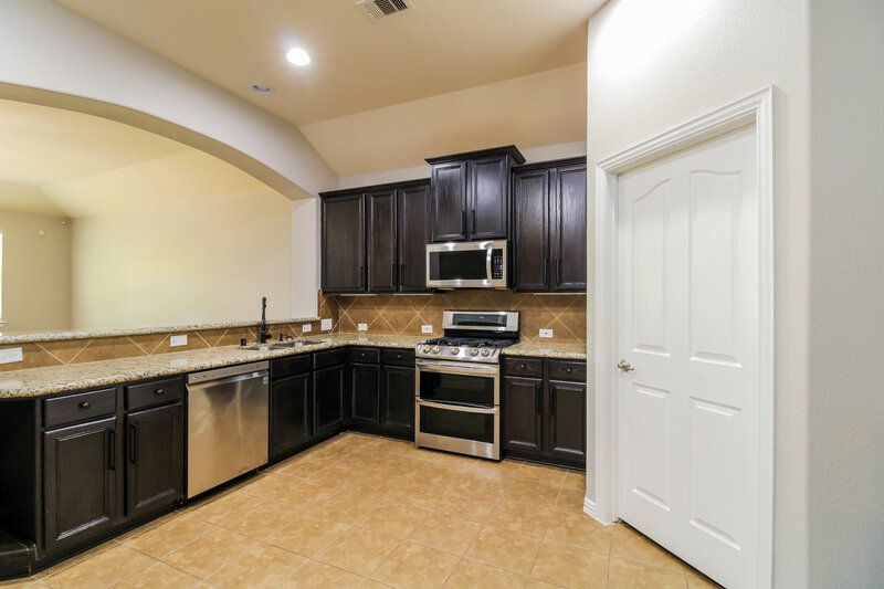 0/Mo, 2634 Key West Dr Katy, TX 77493 Kitchen View