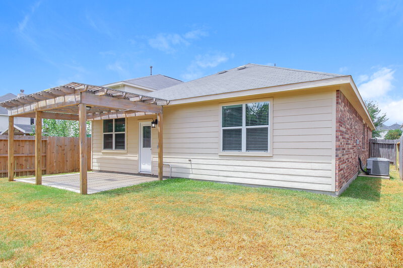 0/Mo, 2634 Key West Dr Katy, TX 77493 Rear View