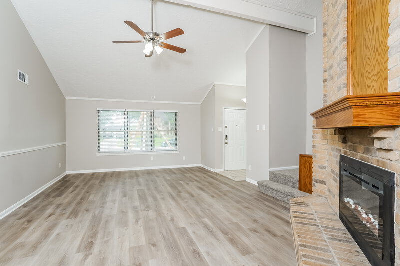 2,980/Mo, 8510 Quail Crest Dr Missouri City, TX 77489 Living Room View 2