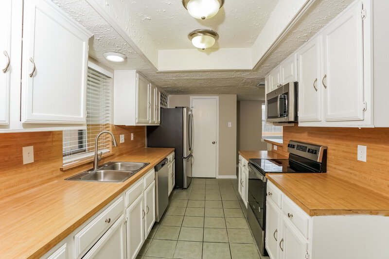 2,980/Mo, 8510 Quail Crest Dr Missouri City, TX 77489 Kitchen View