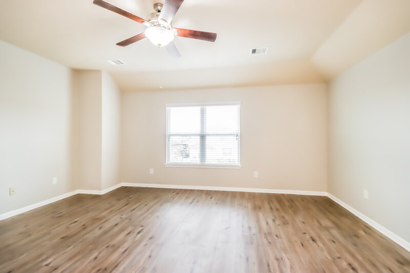 0/Mo, 9015 Eldorado Glen Dr Humble, TX 77338 Main Bedroom View