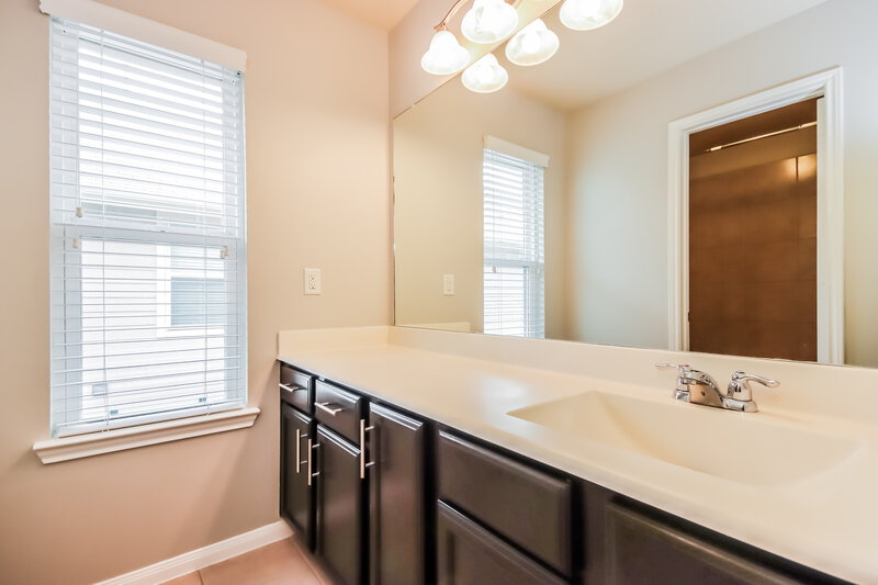 0/Mo, 9015 Eldorado Glen Dr Humble, TX 77338 Bathroom View