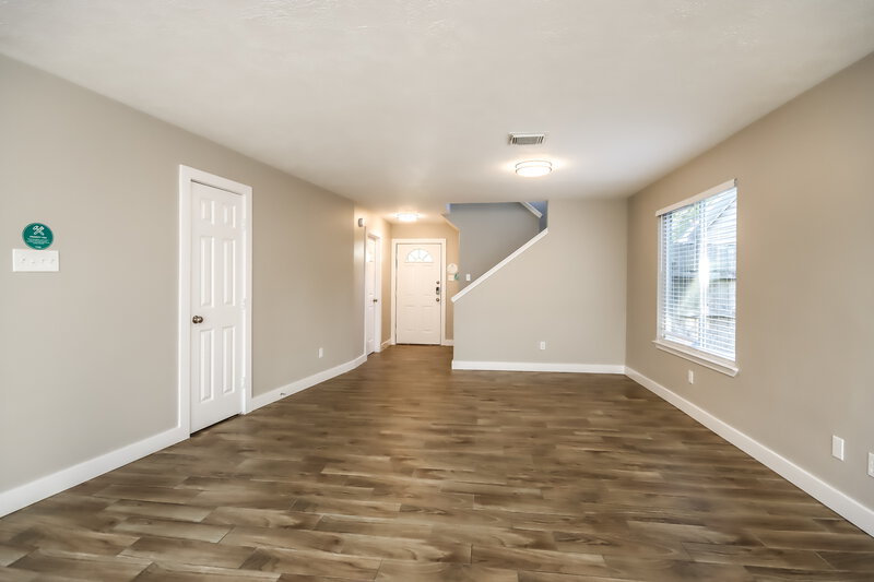 2,075/Mo, 18120 Red Pine Ct Porter, TX 77365 Living Room View 2