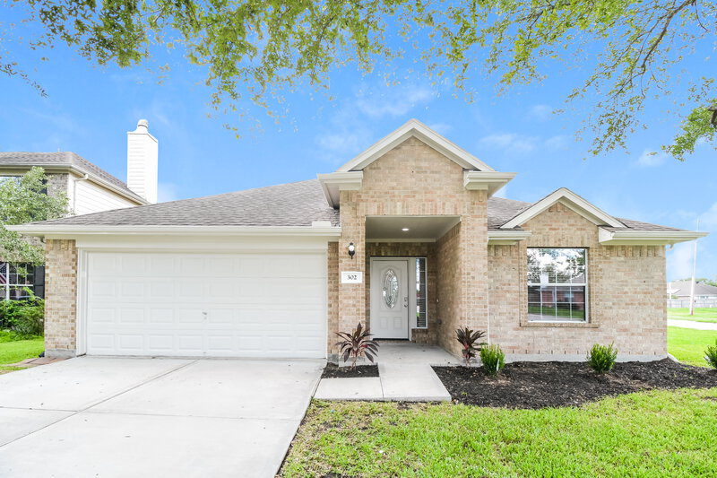 2,410/Mo, 302 Glade Bridge Ln Dickinson, TX 77539 External View