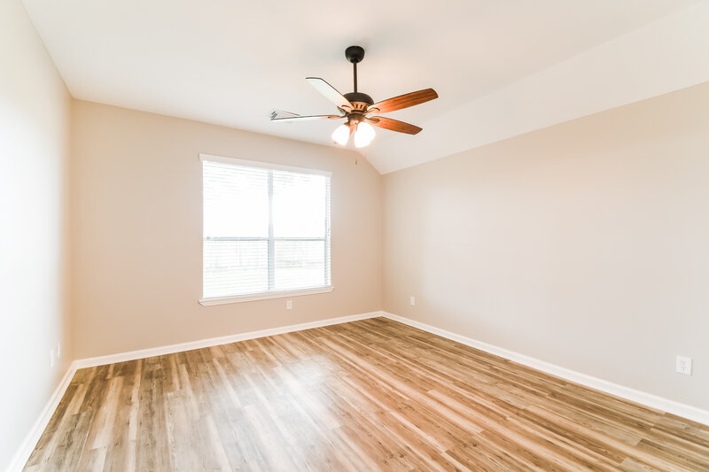 2,410/Mo, 302 Glade Bridge Ln Dickinson, TX 77539 Main Bedroom View