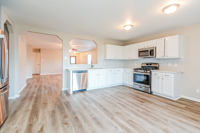 2,060/Mo, 3406 Wheatstalk Ln Pearland, TX 77581 Kitchen View 3