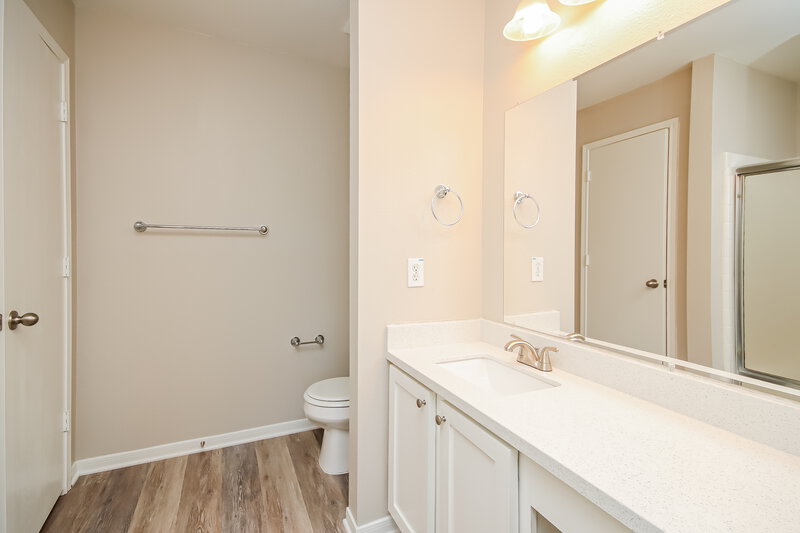 2,060/Mo, 3406 Wheatstalk Ln Pearland, TX 77581 Bathroom View