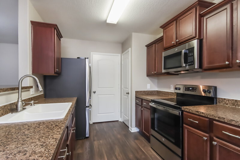 1,815/Mo, 24073 Wilde Dr Magnolia, TX 77355 Kitchen View 2