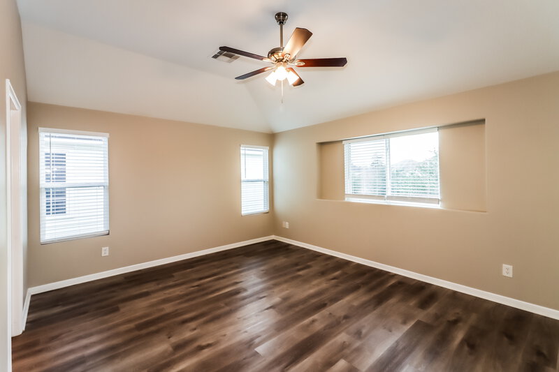 2,425/Mo, 16809 Infield Ct Conroe, TX 77385 Main Bedroom View