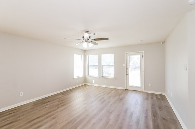 2,410/Mo, 2014 Freedom Ct Missouri City, TX 77459 Living Room View 2