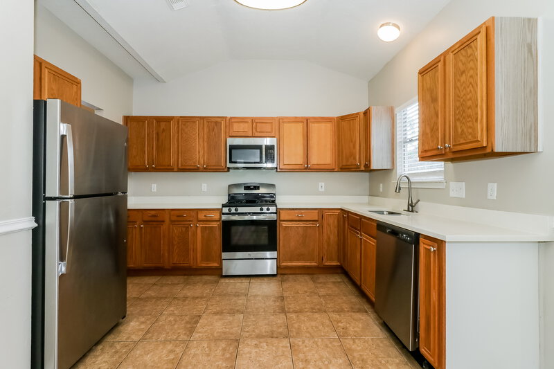 2,130/Mo, 15806 Mission Crest Ct Houston, TX 77083 Kitchen View
