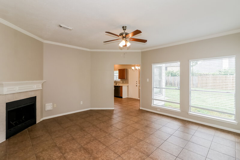 2,130/Mo, 15806 Mission Crest Ct Houston, TX 77083 Family Room View