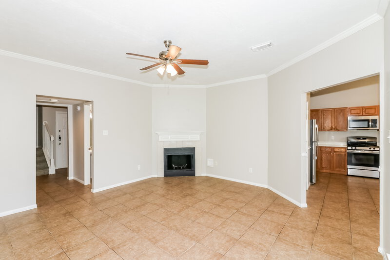 2,130/Mo, 15806 Mission Crest Ct Houston, TX 77083 Family Room View 2