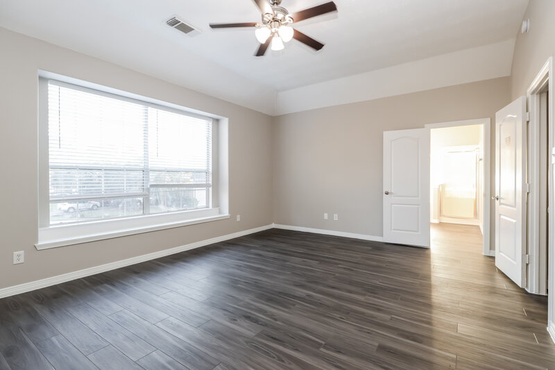 2,440/Mo, 29127 Hidden Lake Ct Magnolia, TX 77354 Main Bedroom View