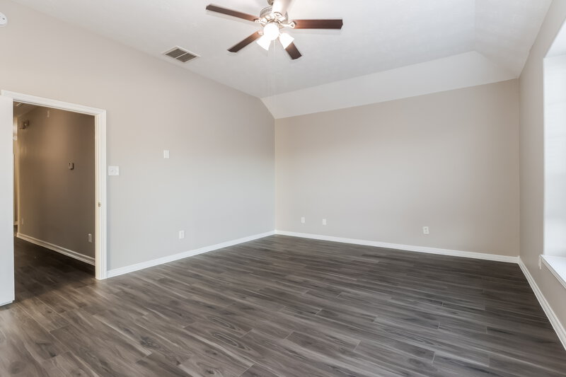 2,440/Mo, 29127 Hidden Lake Ct Magnolia, TX 77354 Main Bedroom View 2