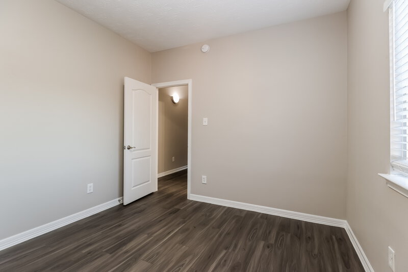 2,440/Mo, 29127 Hidden Lake Ct Magnolia, TX 77354 Bedroom View 2