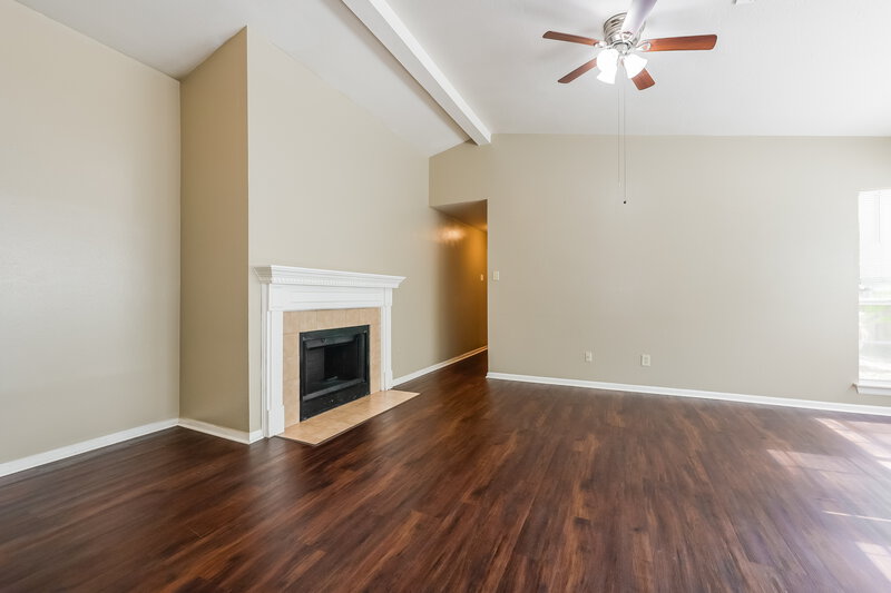 1,885/Mo, 23 Emery Cliff Pl Spring, TX 77381 Living Room View