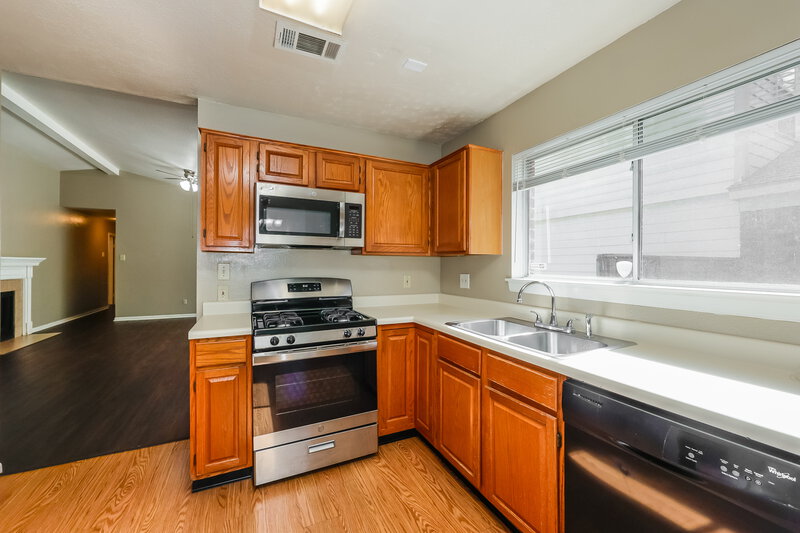 1,885/Mo, 23 Emery Cliff Pl Spring, TX 77381 Kitchen View 2