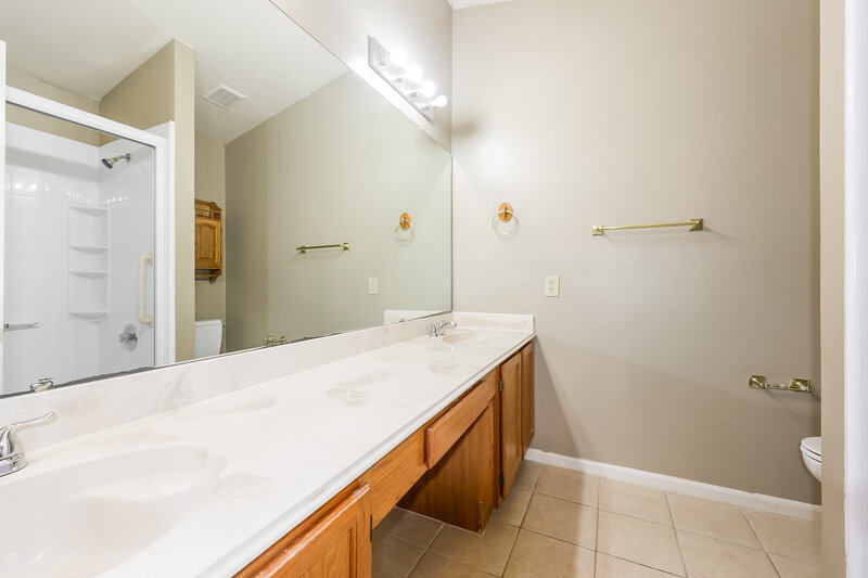 1,885/Mo, 23 Emery Cliff Pl Spring, TX 77381 Main Bathroom View 2
