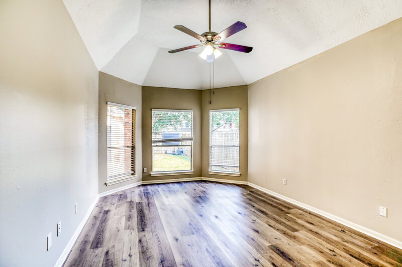 1,925/Mo, 6615 Bluebottle Ln Katy, TX 77449 Main Bedroom View