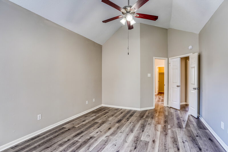 1,925/Mo, 6615 Bluebottle Ln Katy, TX 77449 Main Bedroom View 2