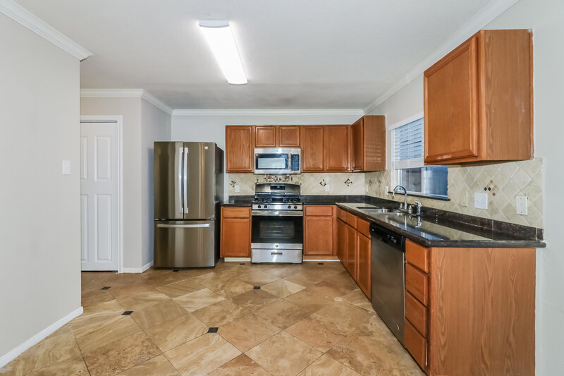 1,825/Mo, 3306 Clipper Winds Way Houston, TX 77084 Kitchen View