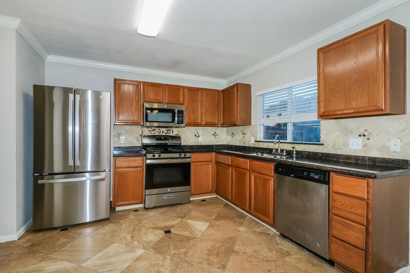 1,825/Mo, 3306 Clipper Winds Way Houston, TX 77084 Kitchen View 2