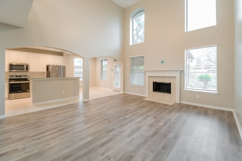 2,765/Mo, 4419 Chestnut Grv League City, TX 77573 Living Room View