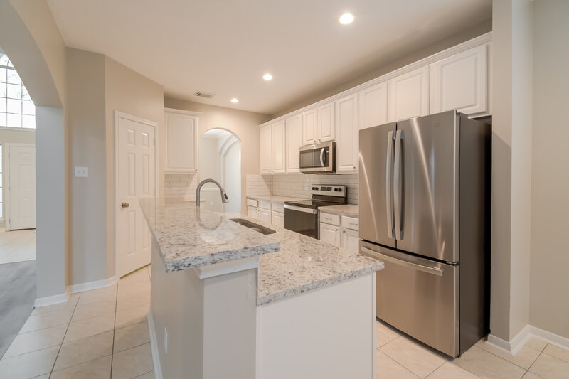 2,765/Mo, 4419 Chestnut Grv League City, TX 77573 Kitchen View