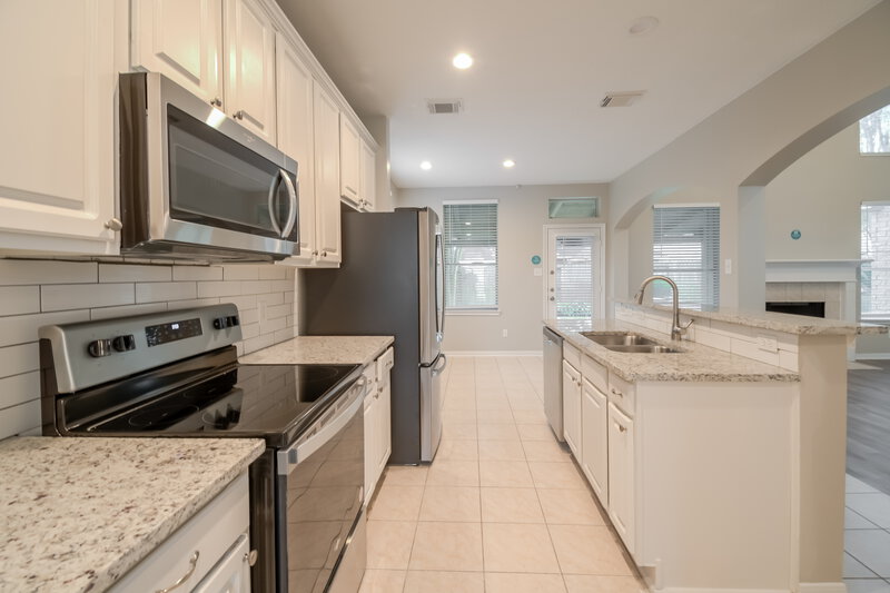 2,765/Mo, 4419 Chestnut Grv League City, TX 77573 Kitchen View 2